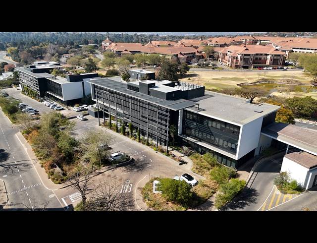 4,456M² OFFICE TO LET IN BRYANSTON